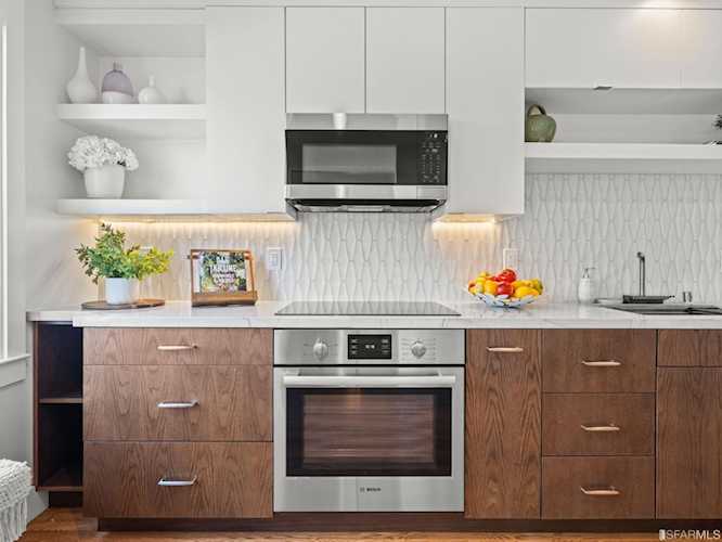 456 Tocoloma Avenue San Francisco, CA 94134