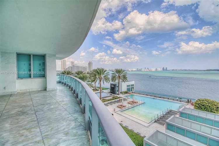1331 Brickell Bay Dr #1011 Miami, FL 33131