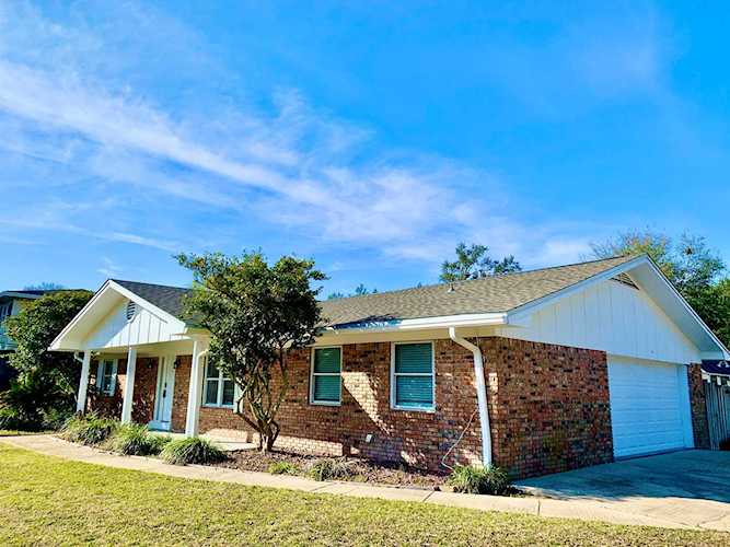 1 Country Club Court Shalimar, FL 32579