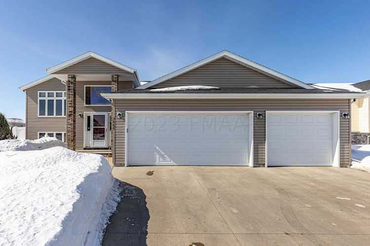 3669 Taylor St S Fargo, ND 58104 | MLS 23-966 Photo 1