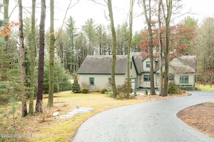 4680 Hurst Rd Altamont, NY 12009 | MLS 202310328 Photo 1