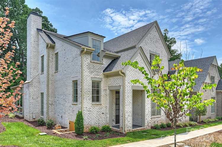 3207 Knowlton Ln Charlotte, NC 28205