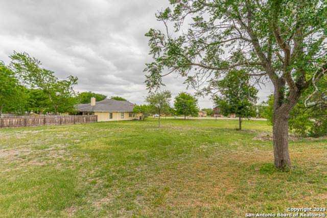 109 River Park Dr New Braunfels, TX 78130