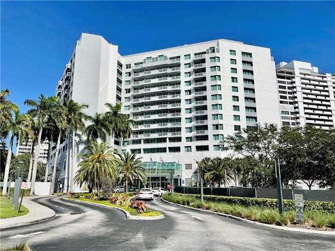 2670 E Sunrise Boulevard #303 Fort Lauderdale, FL 33304