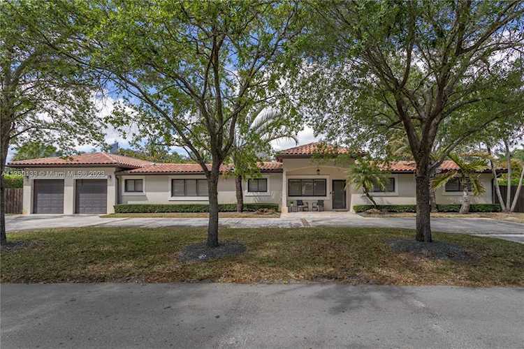 7415 SW 99th St Pinecrest, FL 33156