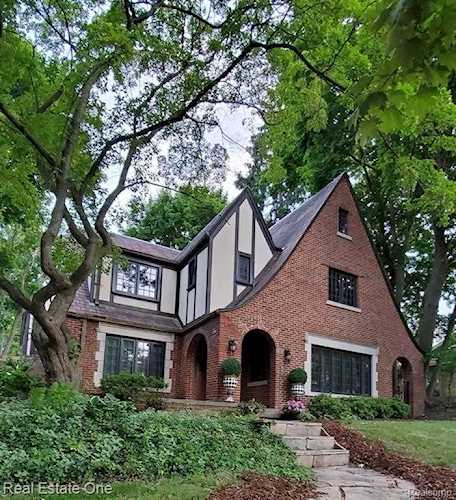 607 W University Dr Rochester, MI 48307 | MLS 20230020173 Photo 1