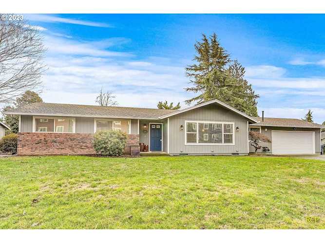 16920 SE Stoneybrook CT Clackamas, OR 97015