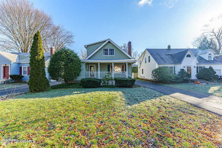 1528 Myron St Niskayuna, NY 12309 | MLS 202231088 Photo 1