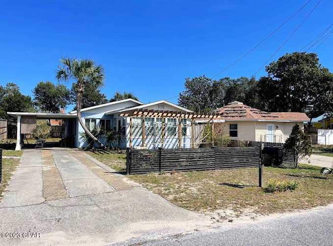 605 Wisteria St Panama City Beach FL 32407 739052 Hearns Add-Bahama Bch home for sale Walk to the Beach! This classic two-bedroom, one-bath Florida cottage is located in a quiet,... Photo 1