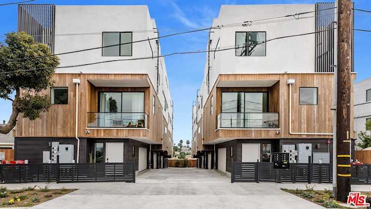 3224 W Robinson Ln Los Angeles, CA 90026 home for sale, MLS#23252705 - High Rises Condos Photo 1