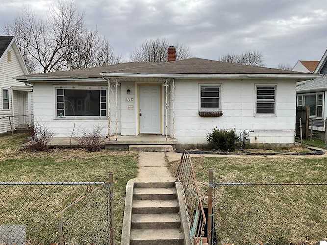 1115 W 3rd St Anderson, IN 46016 | MLS 21911588 Photo 1