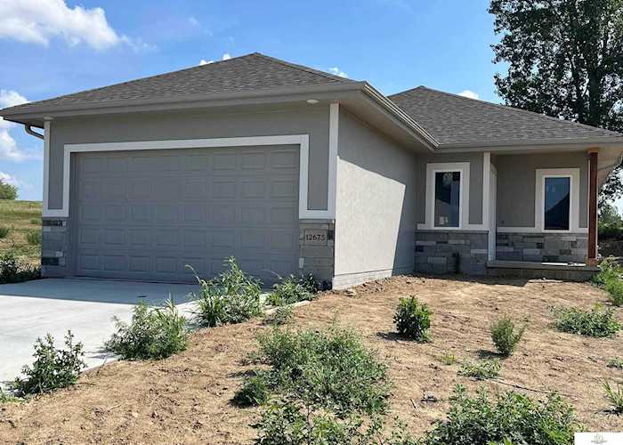 12675 N 161st Ave Bennington, NE 68007