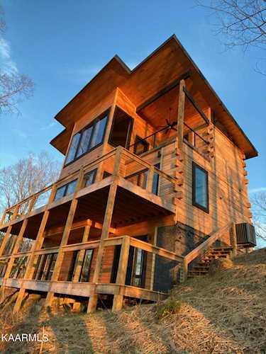 445 Jack Potts Dr Dandridge, TN 37725
