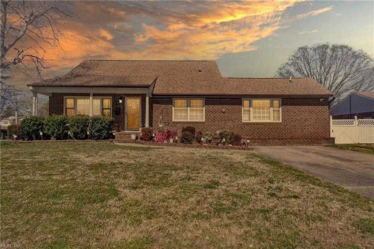 960 Morgan Trl Virginia Beach, VA 23464
