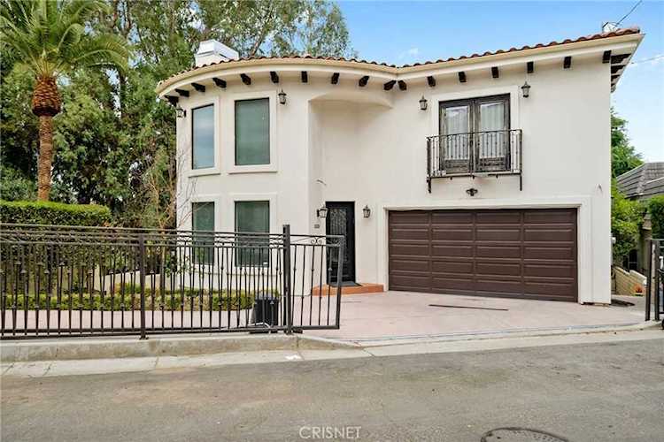5326 Campo Rd Woodland Hills, CA 91364