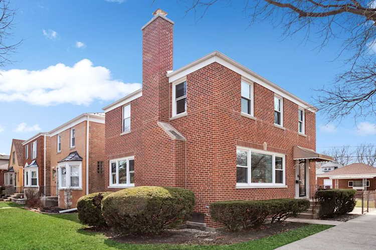 5801 W Sunnyside Ave Chicago, IL 60630 | MLS 11742164 Photo 1