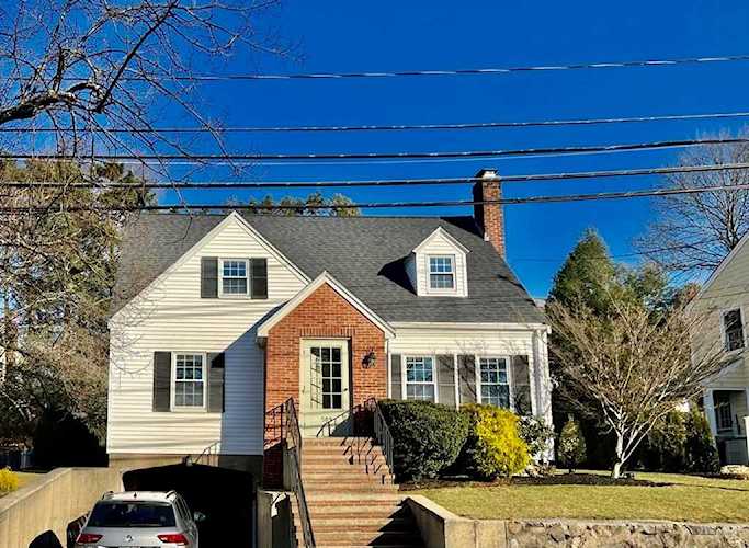 589 Pleasant St Milton, MA 02186 | MLS 73089831 Photo 1