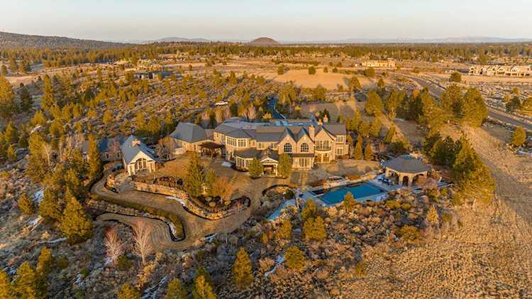18665 Macalpine Loop Bend, OR 97702
