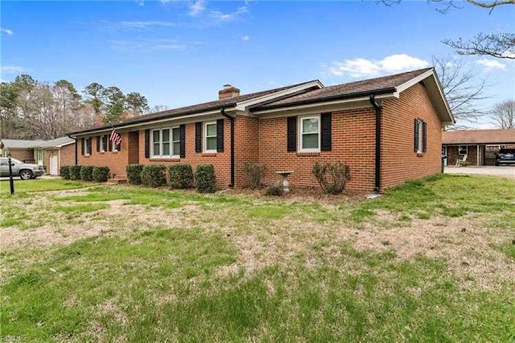 306 Westgate Ave Suffolk, VA 23434