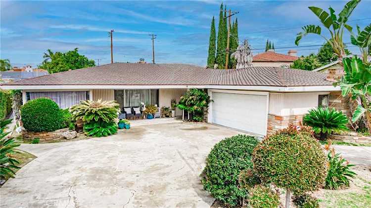 10017 Chaney Ave Downey, CA 90240