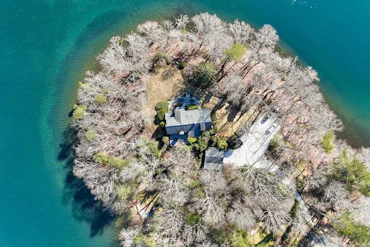 45 Owls Nest Road East Falmouth, MA 02536