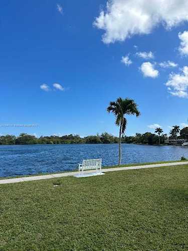 2300 Park Ln #316 Hollywood, FL 33021