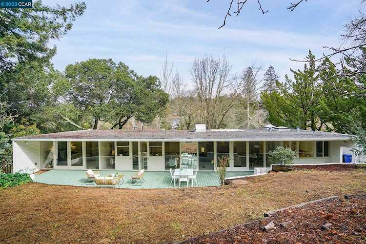 10 Sanborn Road Orinda, CA 94563