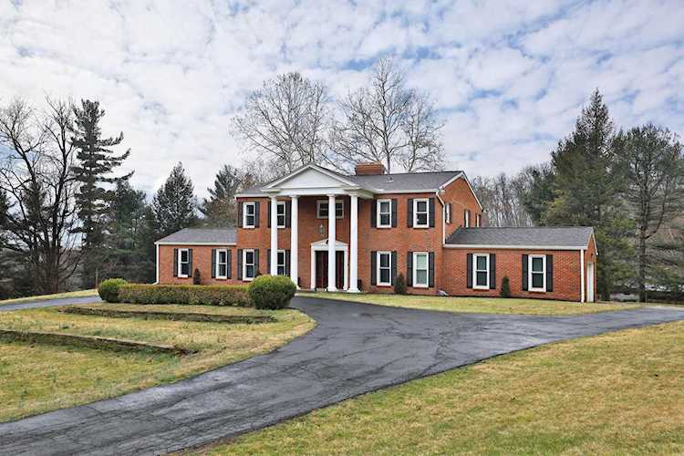 306 Beechwood Drive Granville, OH 43023