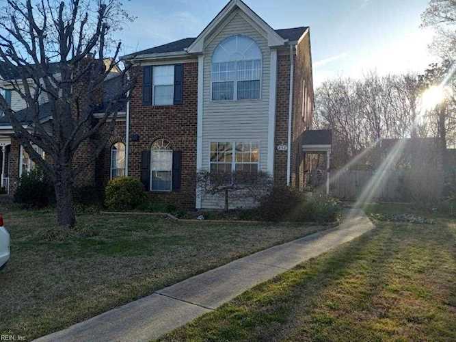 852 S Lake Circle Chesapeake, VA 23322 | MLS 10479038 Photo 1