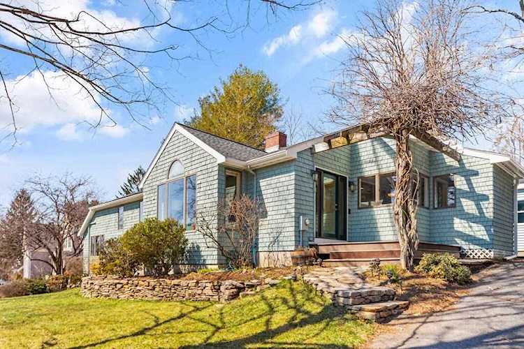 15 Minute Man Lane Lexington, MA 02420 | Town Property Group Photo 1