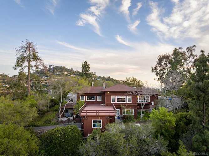 9844 Summit Dr La Mesa, CA 91941