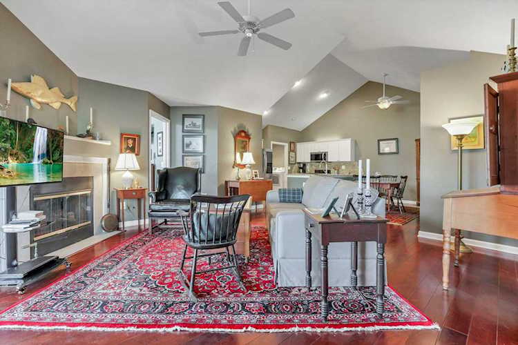 2098 Valentina Lane Newark, OH 43055
