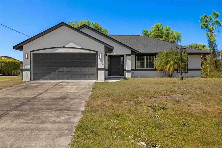 3189 Cincinnati St North Port, FL 34286