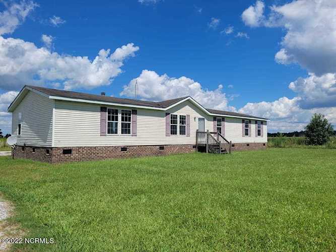 803 W Bear Swamp Road Hertford, NC 27944