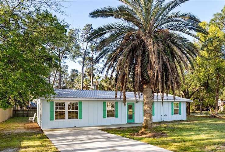 321 Conde Avenue Dauphin Island, AL 36528