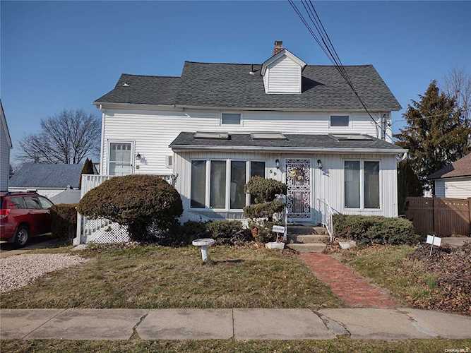 59 Davison Avenue Lynbrook, NY 11563