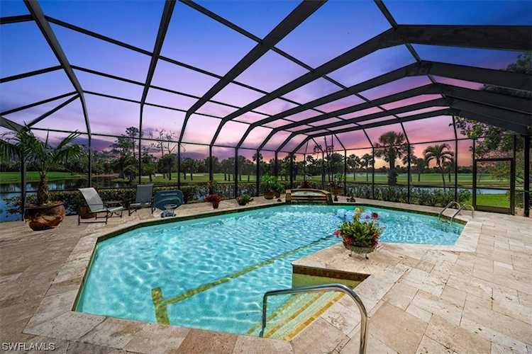 543 Eagle Creek Dr Naples, FL 34113
