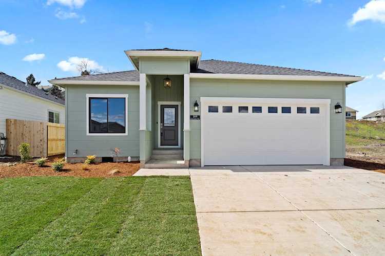 309 Christopher Way Talent, OR 97540