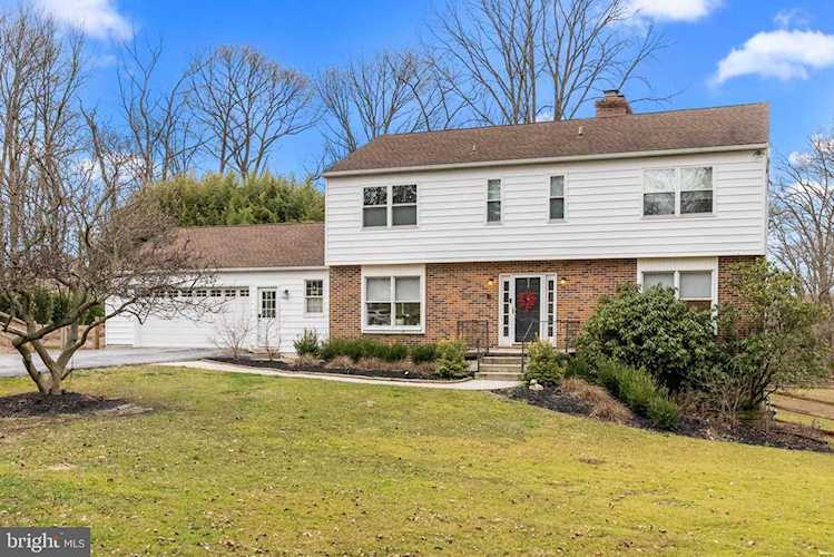 176 Sunset View Dr Glen Mills, PA 19342