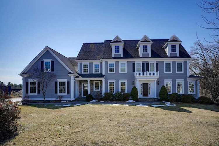 7 Mulligan Way Northborough, MA 01532