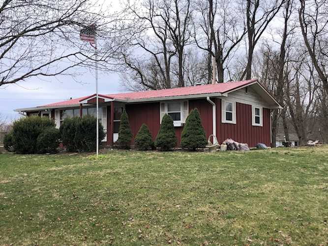 1656 E Range Line Rd Greencastle, IN 46135 | MLS 21911801 Photo 1