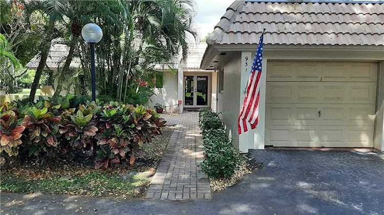 931 Cypress Grove Dr #931 Pompano Beach, FL 33069
