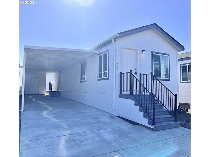 13531 Clairmont WAY #205 Oregon City, OR 97045