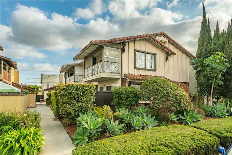 3768 Redondo Beach Blvd Torrance, CA 90504