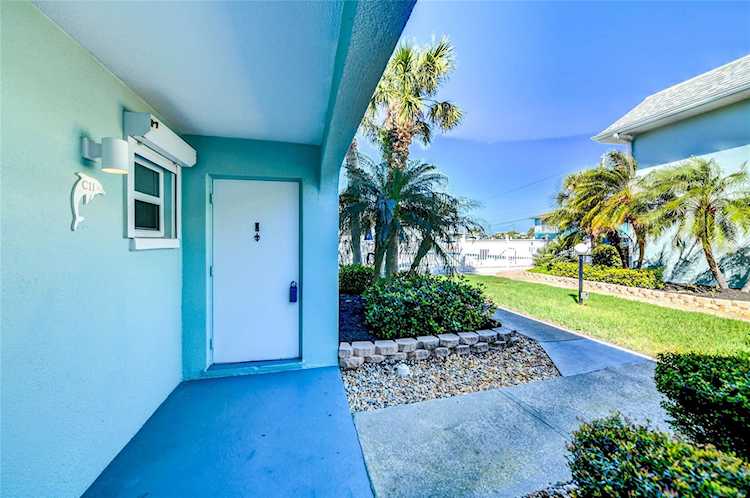611 Gulf Dr N #C11 Bradenton Beach, FL 34217
