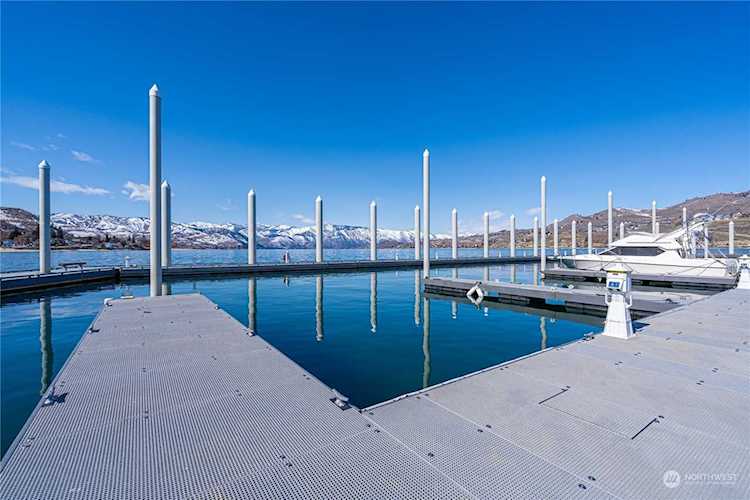 1350 W Woodin Ave #A1 Chelan, WA 98816
