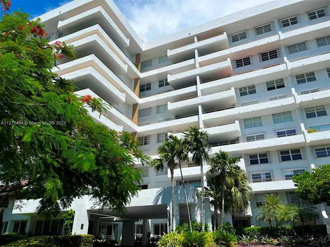 155 Ocean Lane Dr #402 Key Biscayne, FL 33149