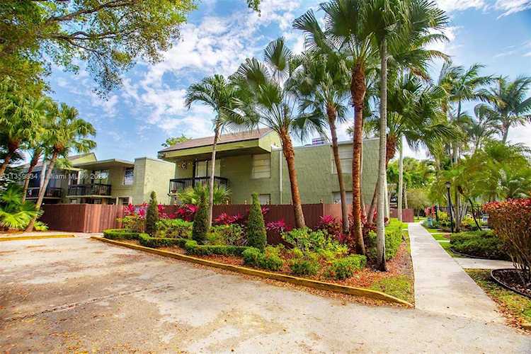 8301 SW 142nd Ave #C202 Miami, FL 33183