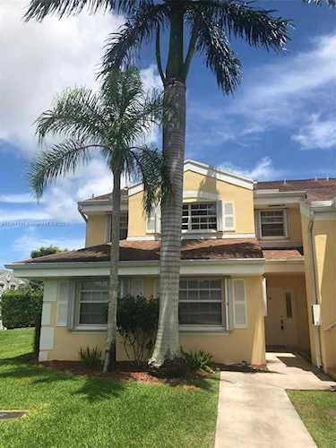 2201 SE 27th Dr #101-A Homestead, FL 33035