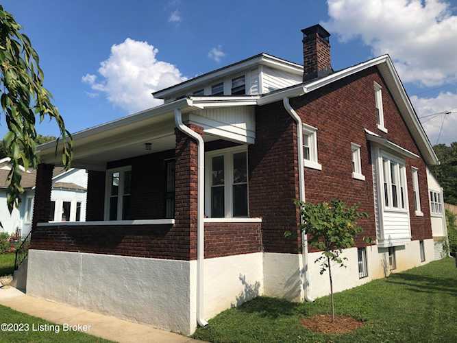 1900 Maplewood Pl Louisville, KY 40205